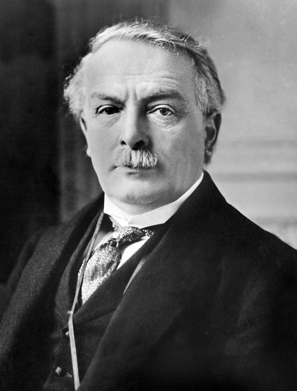 大卫劳埃德乔治（1863-1945）英国政治家，英国财政大臣，大战期间的战争部长 作者 不明