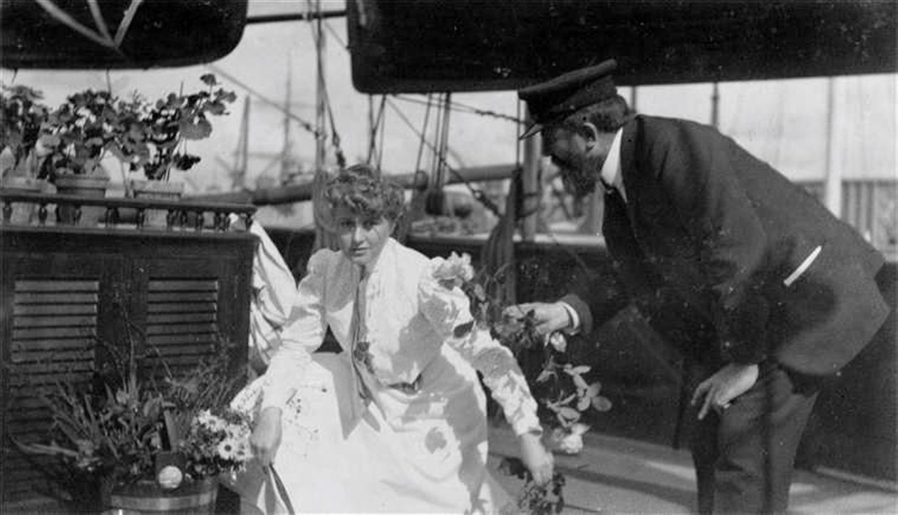 Simonne Legrand-Menier（1881-1972）和Gaston Menier（1855-1934）的肖像。 作者 不明