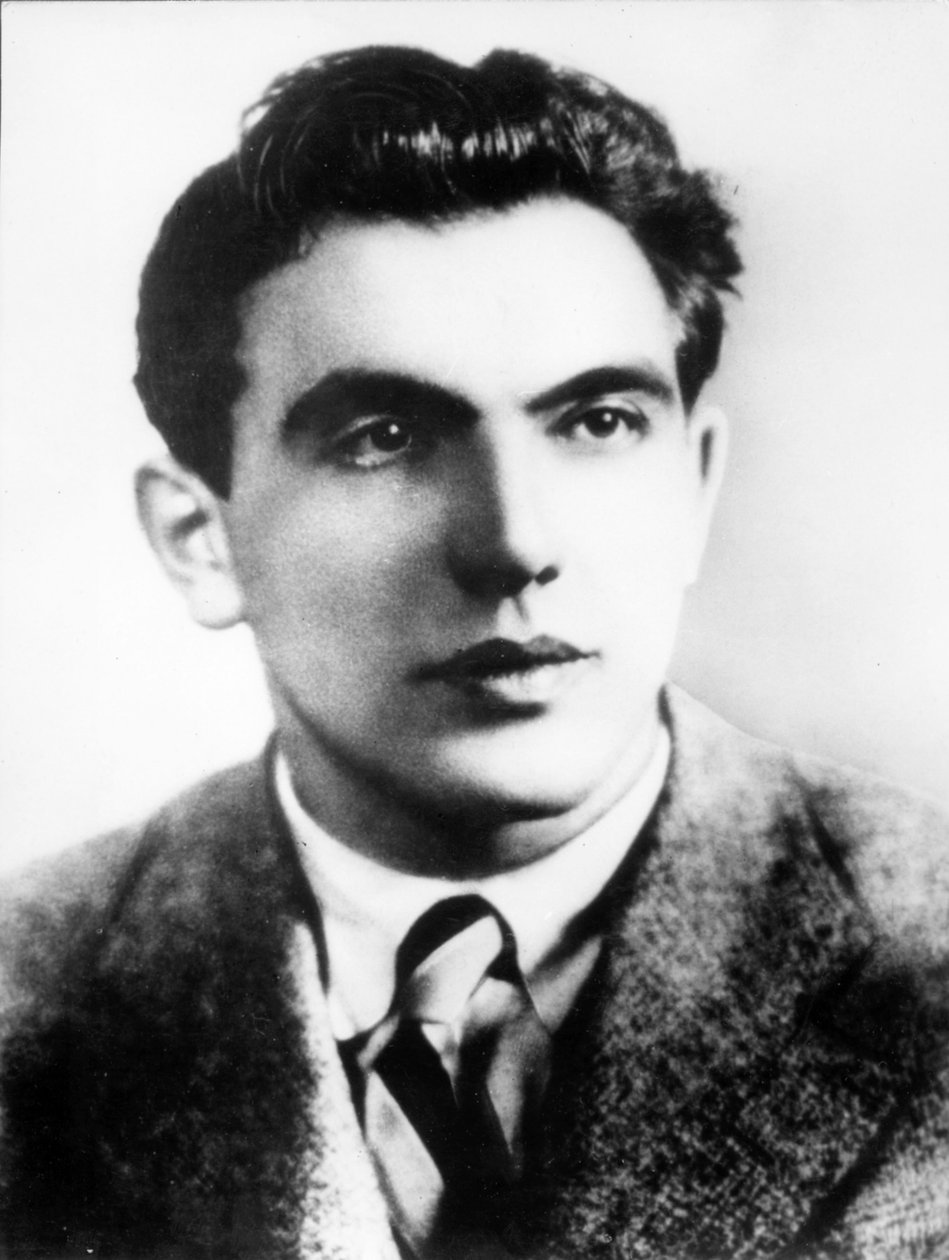 Julius Fucik（1903年2月23日 -  1943年9月8日），进步记者，共产党日报Rude Pravo编辑。 作者 不明