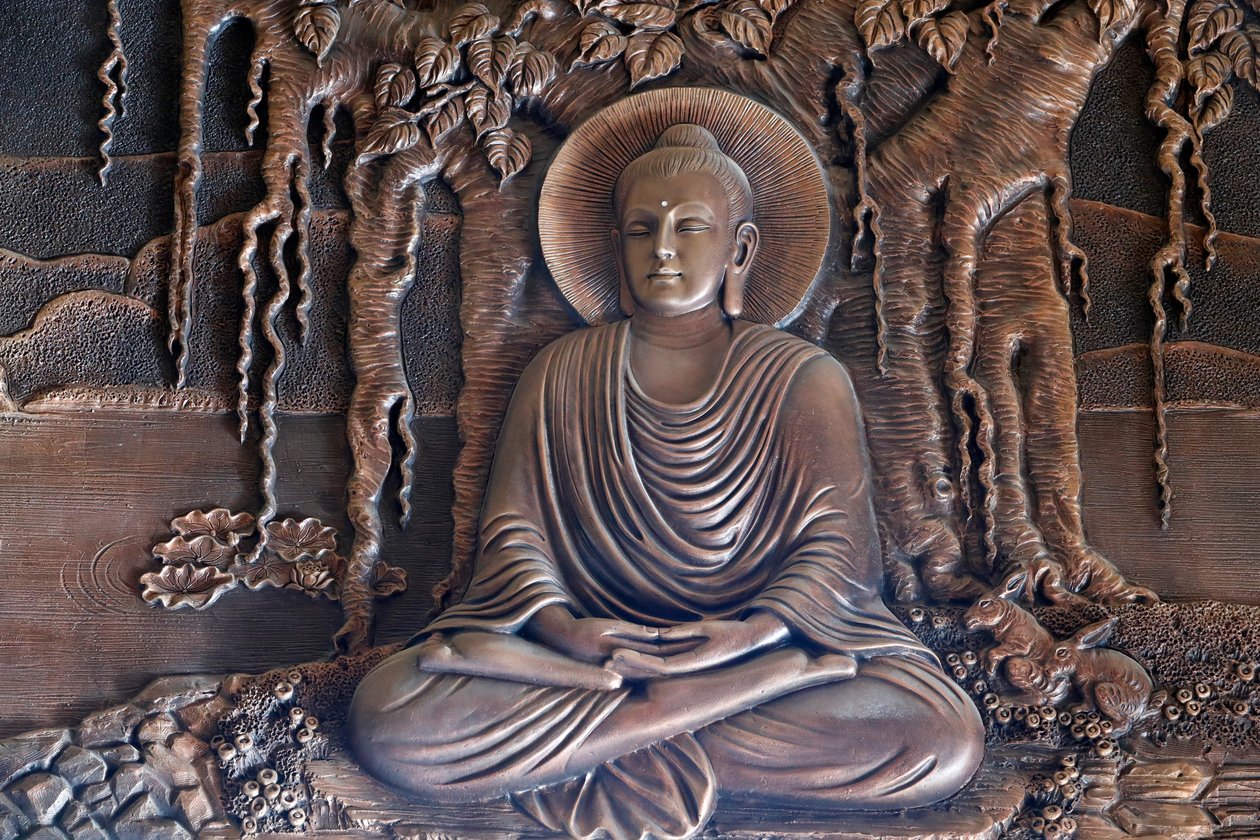 Linh Phong佛教寺庙，释迦牟尼佛坐在菩提树下的冥想姿势，大叻，越南 作者 不明