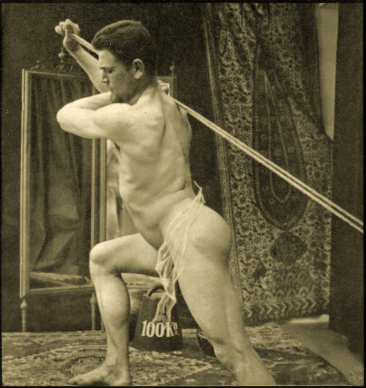 使用有线电视机，c.1910（棕褐色照片） 作者 不明