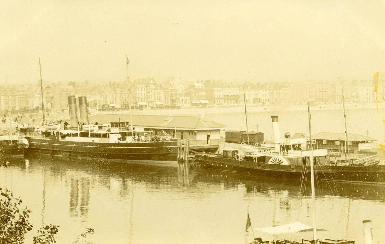 蒸汽船看法在韦茅斯港口，c.1903 作者 不明