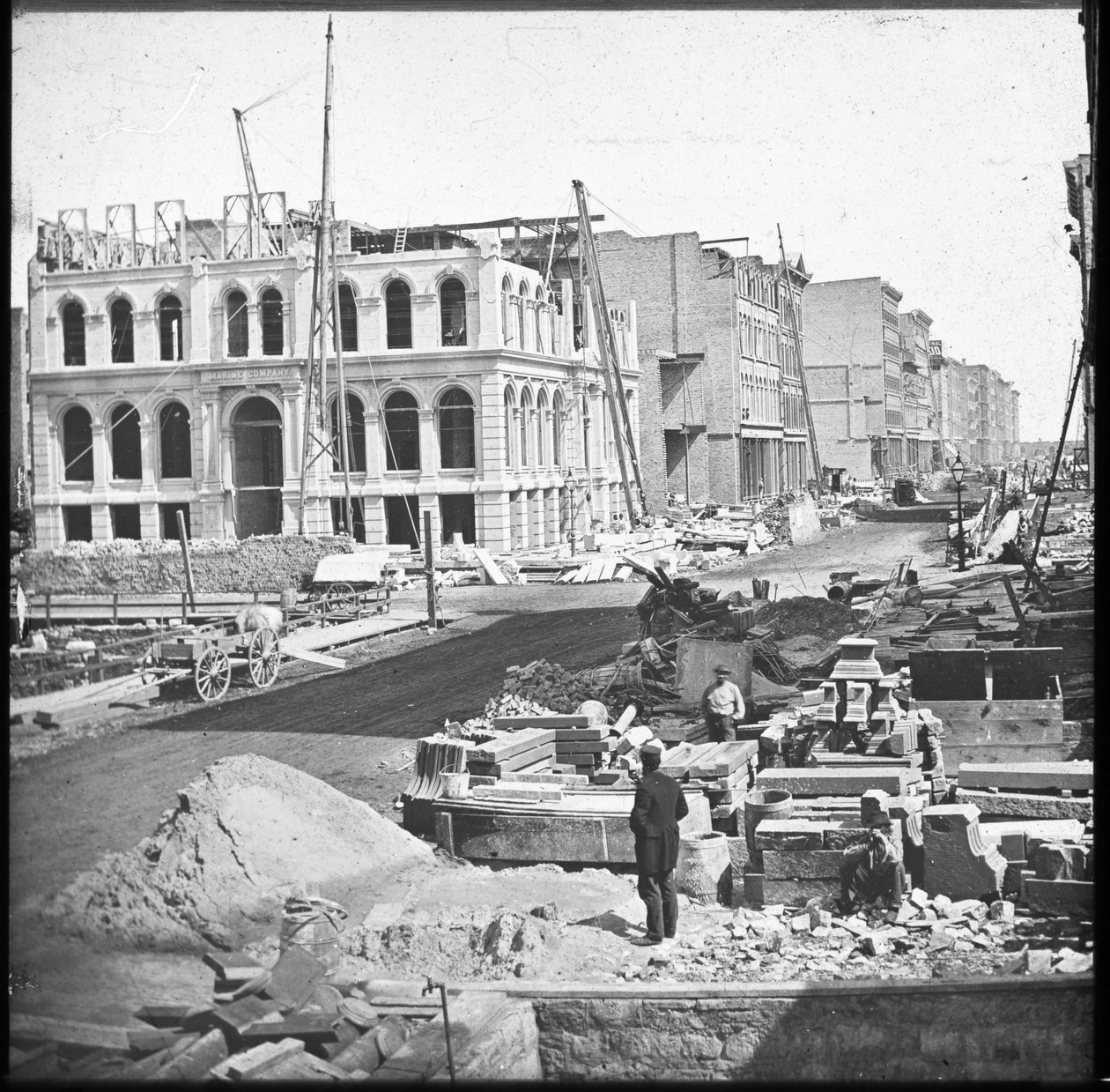 在芝加哥大火之后重建海洋银行大楼，c.1873 作者 美国摄影师
