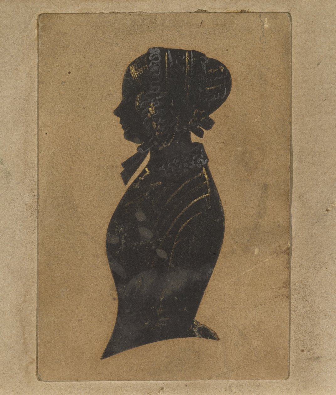 一位女士的剪影，c。 1800-1850（带有镀金高光的黑纸） 作者 美国学校