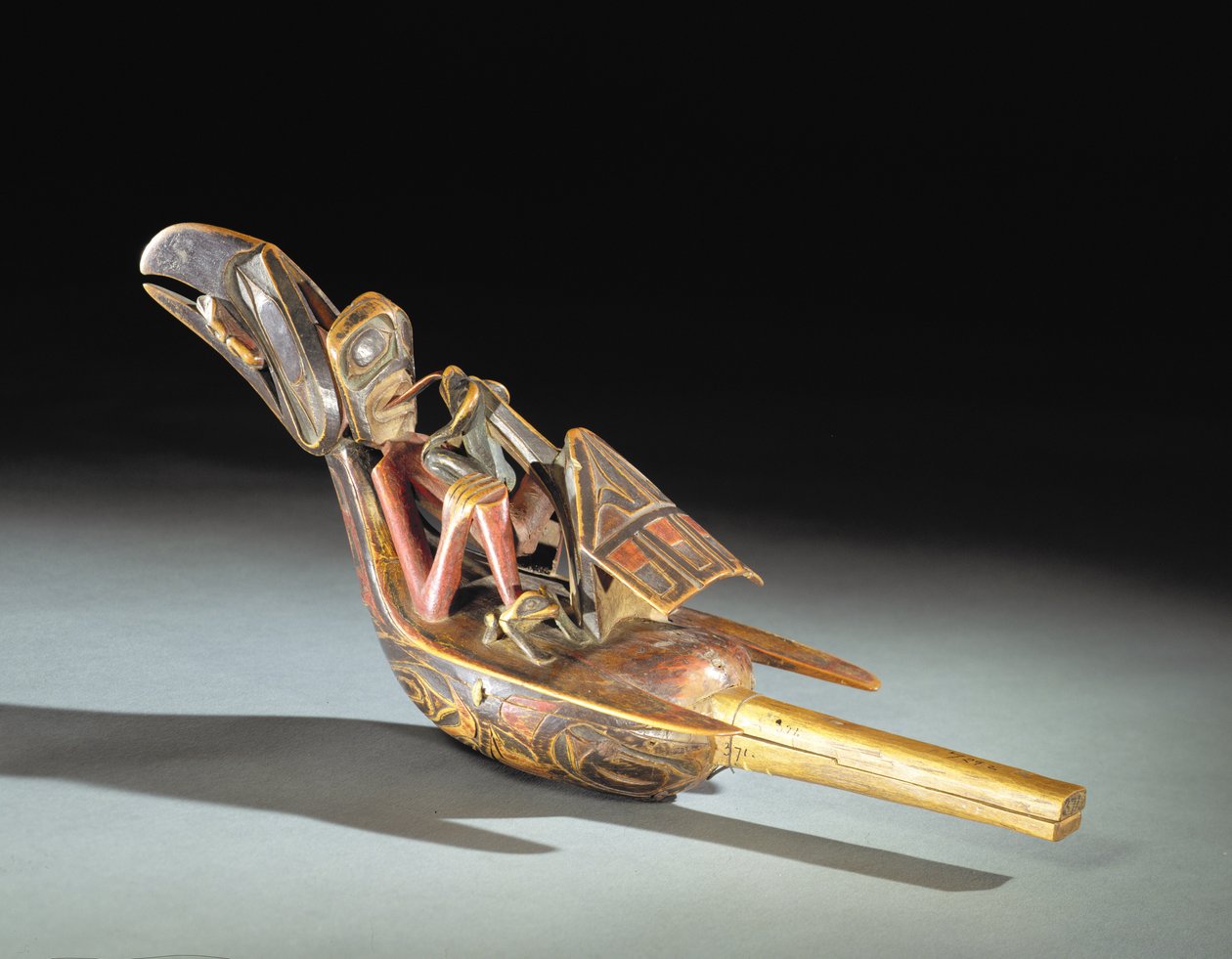 Tsimshian raven rattle（木头，颜料，摇铃，棉线） 作者 加拿大学校