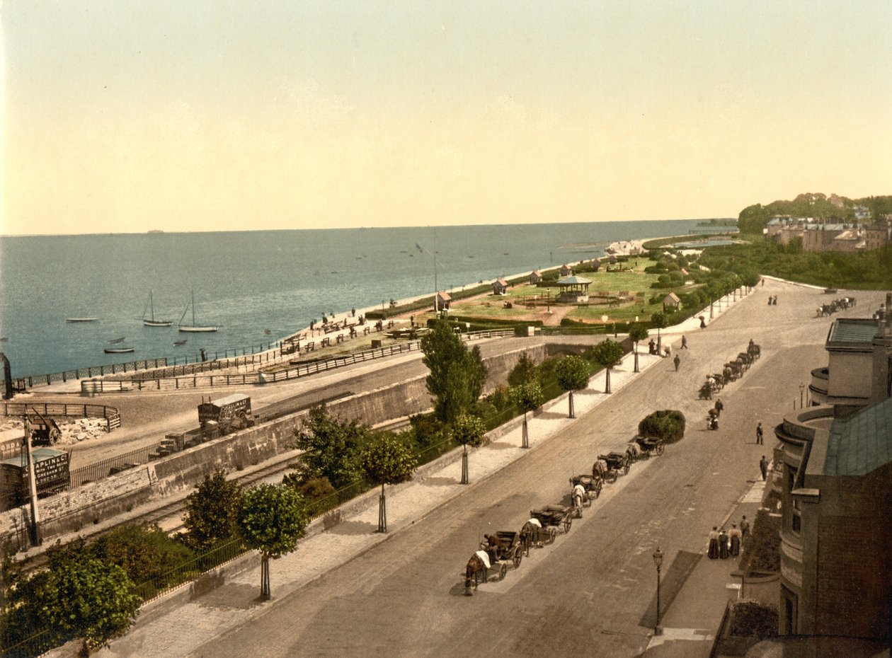 Ryde Esplanade，IOW，pub。 c.1890  -  1900（彩色石版画） 作者 英国摄影师