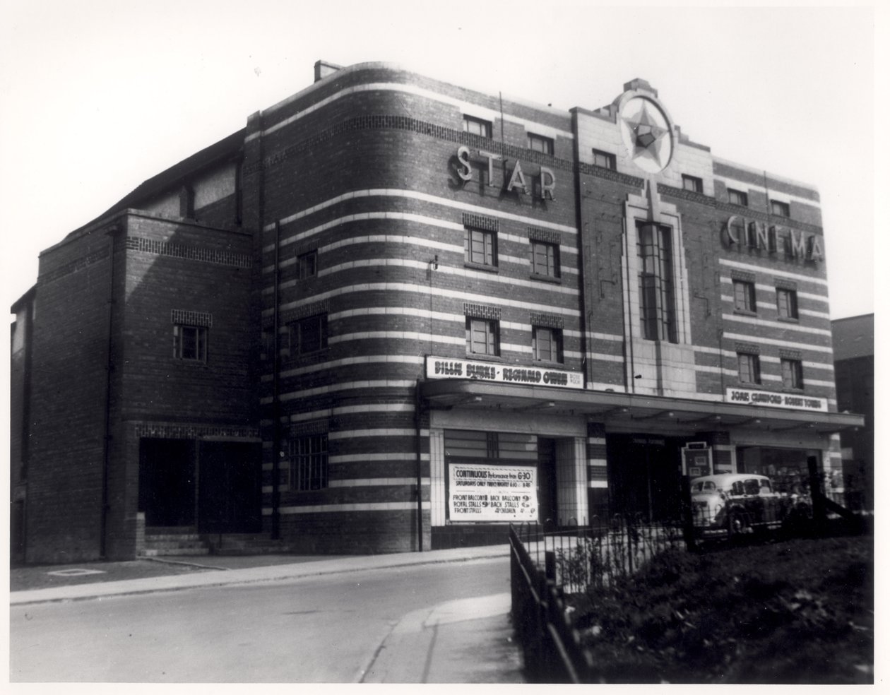 1938年5月11日，利兹约克路附近的明星电影院 作者 英国摄影师