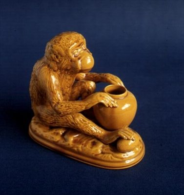 Burmantofts一只猴子的陶器（陶瓷） 作者 英语学校