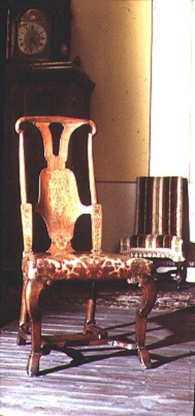 椅子，c.1710（胡桃木） 作者 英语学校
