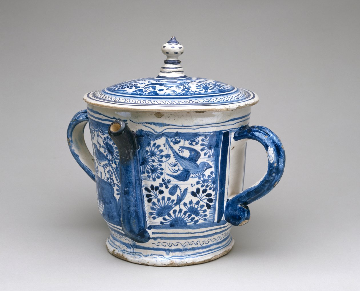 Posset Pot and Cover，c.1632（锡釉陶器） 作者 英语学校