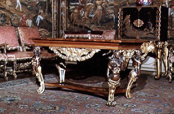 精心雕刻的桌腿，c.1675（胡桃木和松木） 作者 英语学校