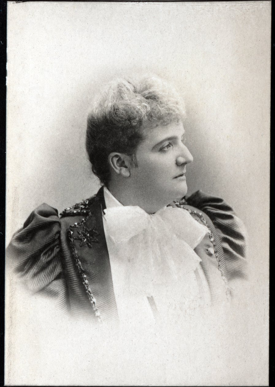 奥古斯塔玛丽安妮霍姆斯（Hermann Zenta）（1847-1903）的肖像，法国作曲家。 作者 法国摄影师