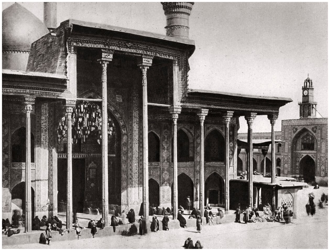 卡迪曼清真寺（Kadimain Mosque）的入口门，通向伊玛目穆萨（Imam Moosa Al Kadim）墓，1925年 作者 凯里姆