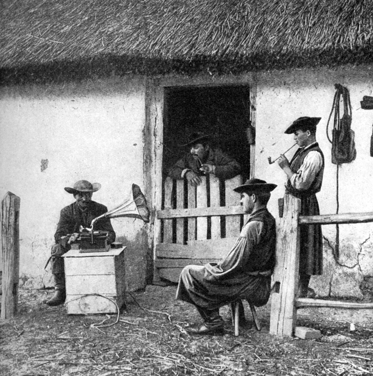 牧民的休闲时间，匈牙利，1922年。 作者 AW卡特勒