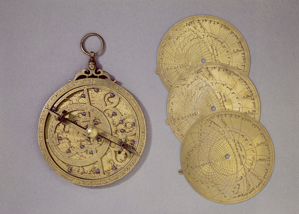 Astrolabe，1216（金属） 作者 阿布·巴克尔·伊本·优素福