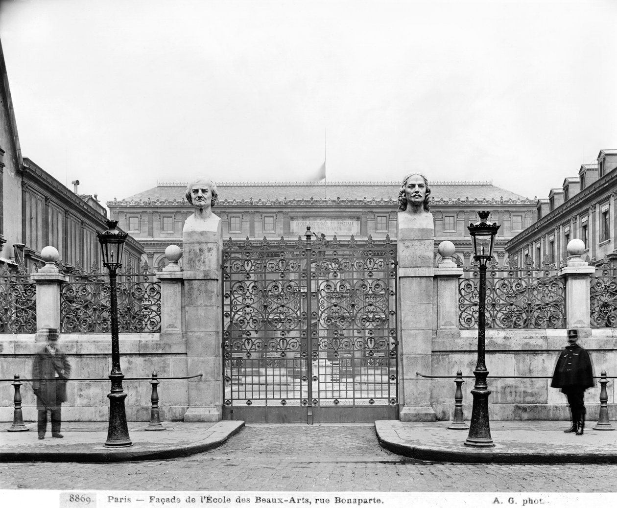 国立美术学院，波拿巴路，1890-99 作者 阿道夫·吉拉顿（Adolphe Giraudon）