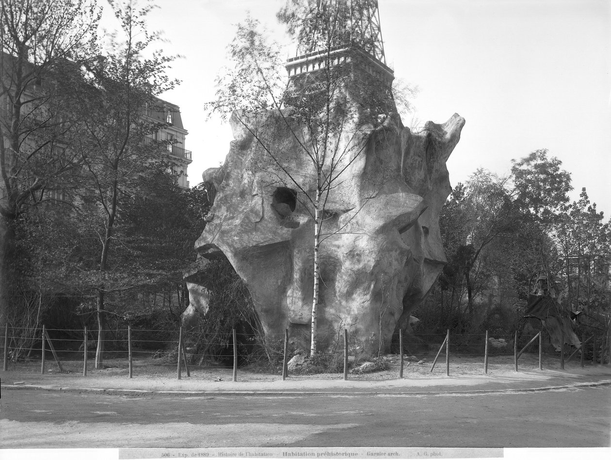 1889年巴黎世界博览会的史前房屋，建筑师查尔斯·卡尼尔（1825-98） 作者 阿道夫·吉拉顿（Adolphe Giraudon）