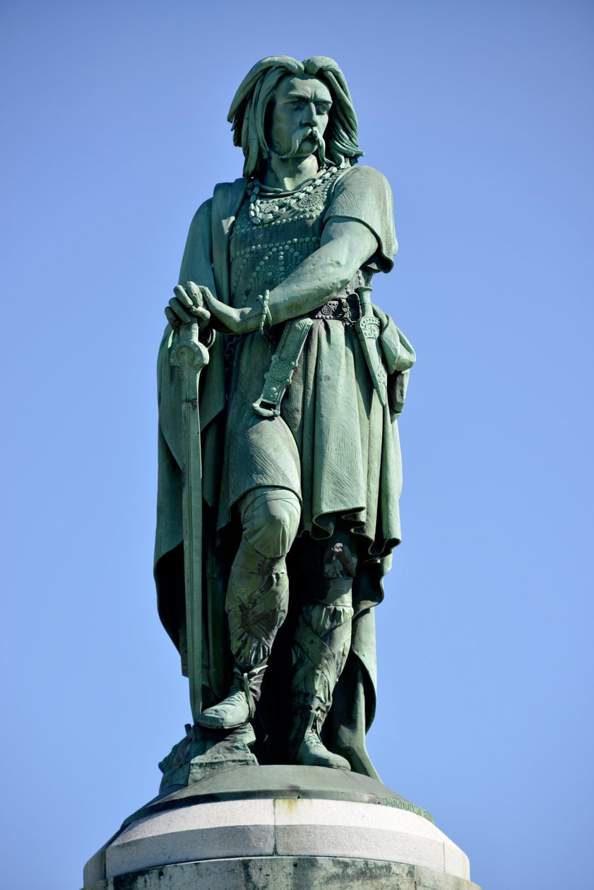 Vercingetorix（公元前 72-46 年），高卢领袖的巨大雕像 - Millet Aime 雕塑（1819-1891） 1865 年在 Mont Auxois 西部的 6.60 m 高的 erige（基部 7 m 高，Viollet Le Duc）Alise Sainte Reine 1865 作者 艾梅·米勒