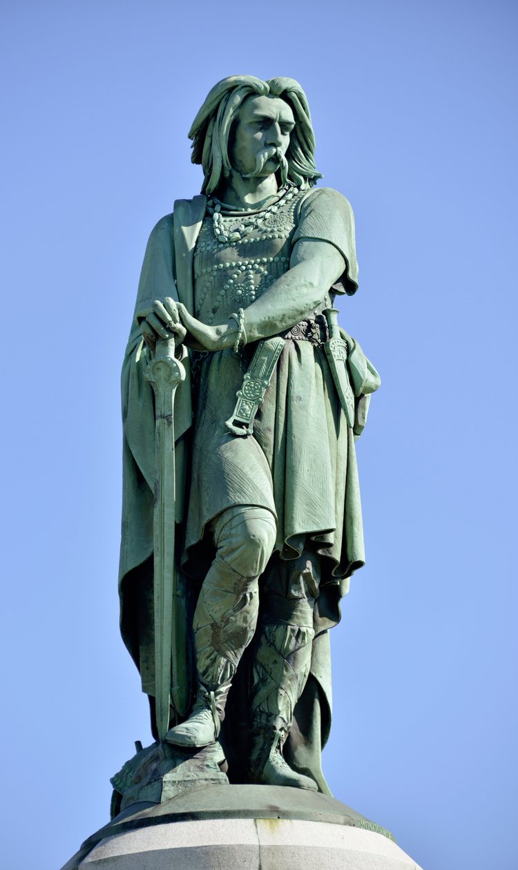 Vercingetorix（公元前 72-46 年），高卢领袖的巨大雕像 - Millet Aime 雕塑（1819-1891） 1865 年在 Mont Auxois 西部的 6.60 m 高 erige（基部 7 m 高，Viollet Le Duc）Alise Sainte Reine 1865 作者 艾梅·米勒