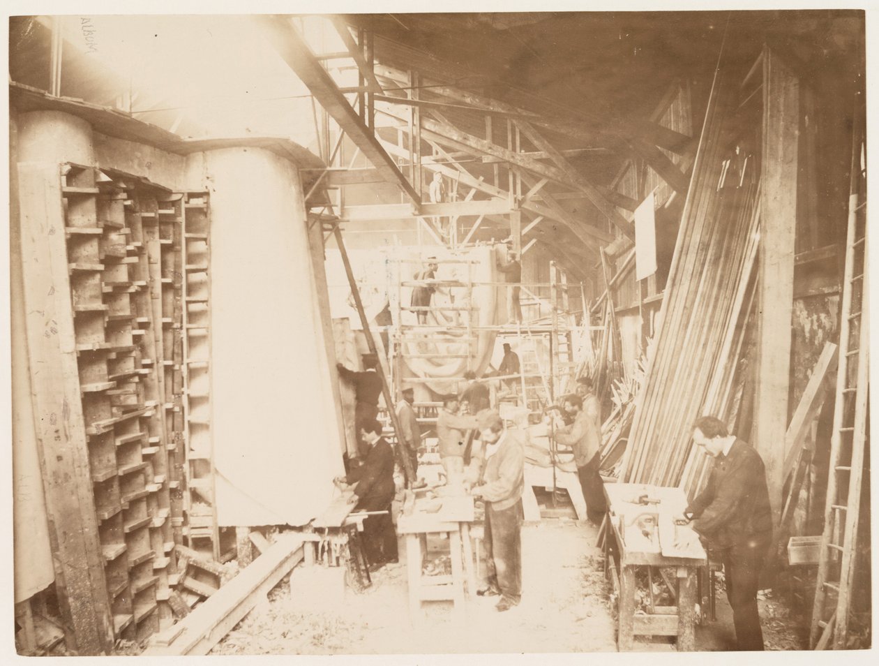 1883年在巴黎自由女神像的建造过程中工作的人 作者 阿尔伯特·费尼克