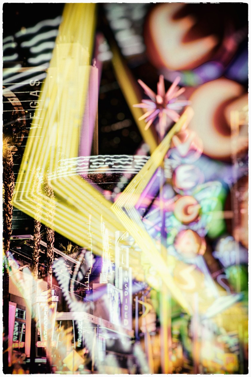  作者 亚历克斯·卡明克