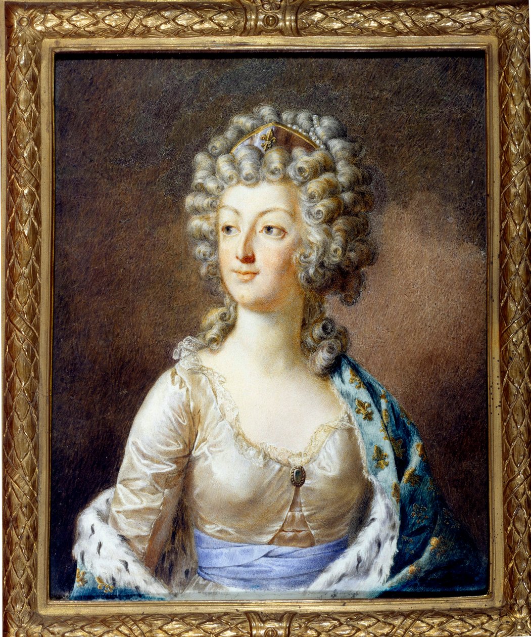 玛丽·安托瓦内特 (1755-1793) 法国女王的肖像。 她的发型 e ete frizz（卷发） Alexandre Kucharski（1741-1819）绘画，18 世纪私人收藏 作者 亚历山大·库查尔斯基
