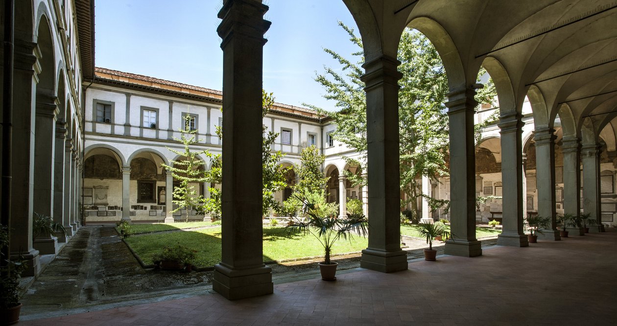 建筑： 死者回廊 (chiostro dei Morti, dead cloister) 圣灵大教堂 (Basilica di santo spirito) 意大利 作者 小阿方索（袭击）帕里吉