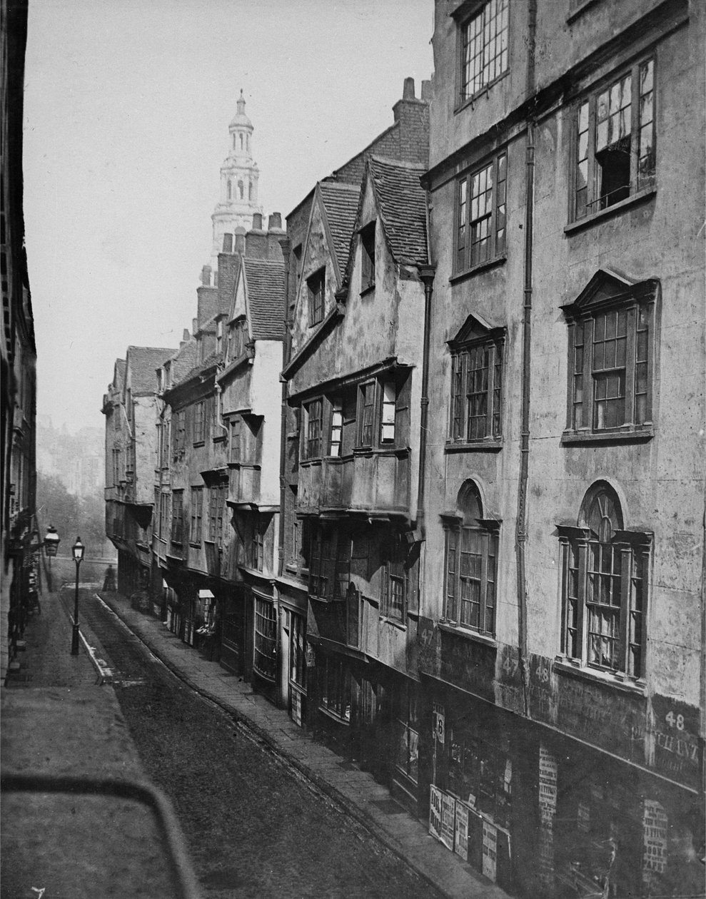 Wych Street，c.1876 作者 阿尔弗雷德和约翰·布尔