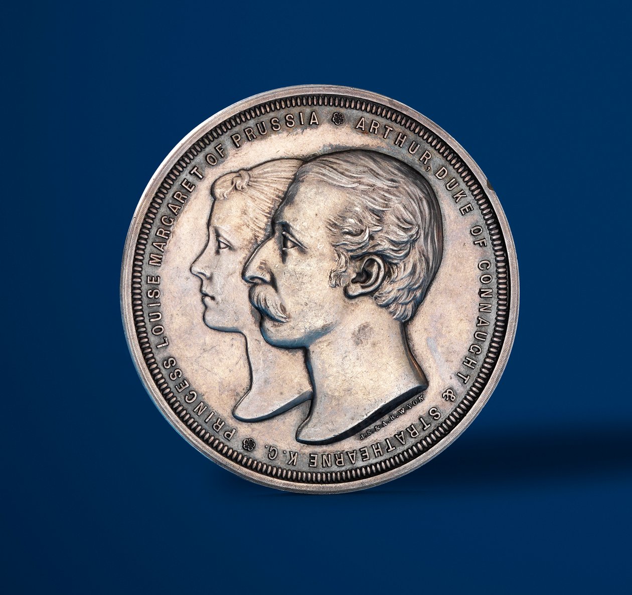 1879年纪念康诺公爵和普鲁士公主路易斯的婚礼的奖章（正面419674） 作者 阿尔弗雷德·怀恩（Joseph Shephard Wyon）
