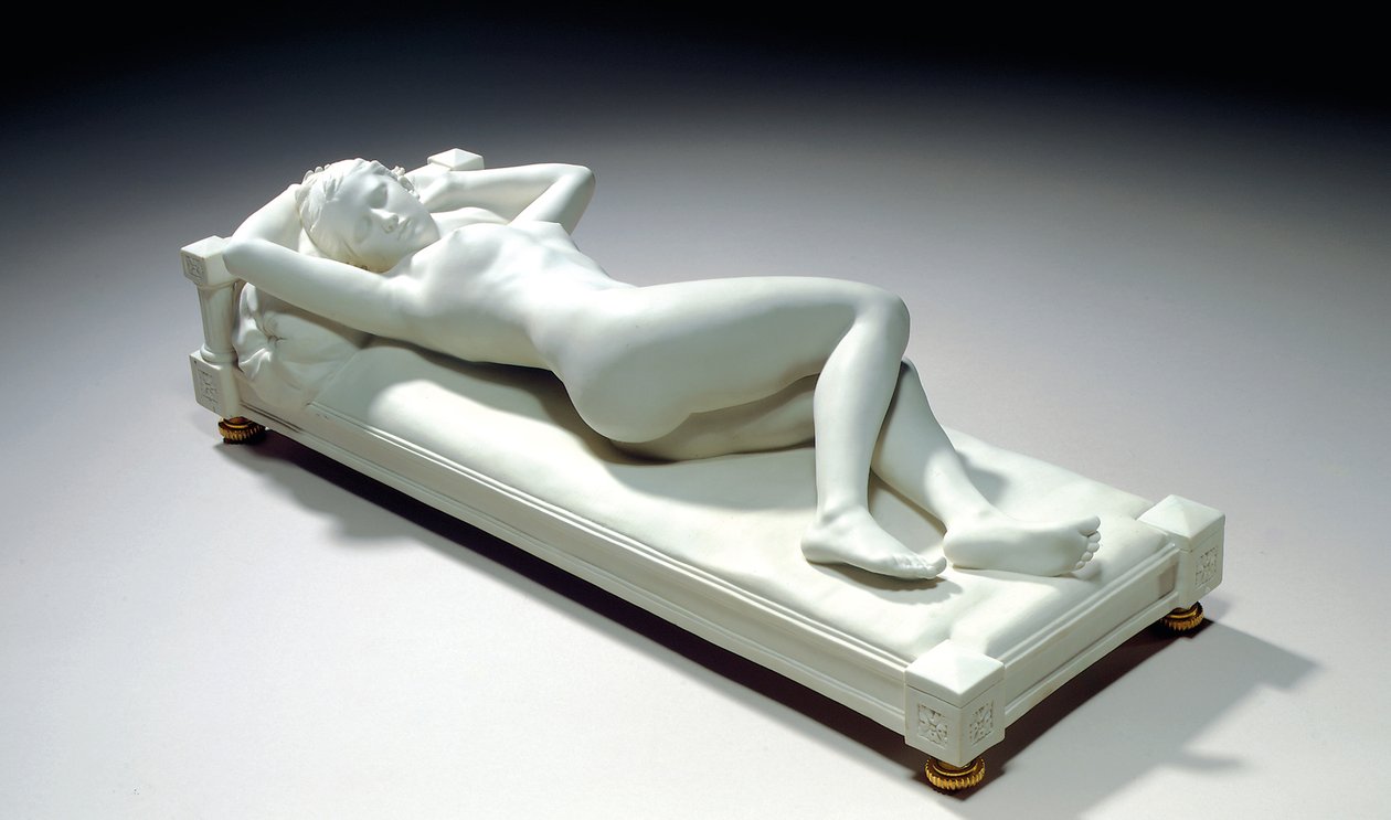 Sevres斜躺裸体“ Le Repos”的饼干人物 作者 阿尔弗雷德·鲍彻（Alfred Boucher）