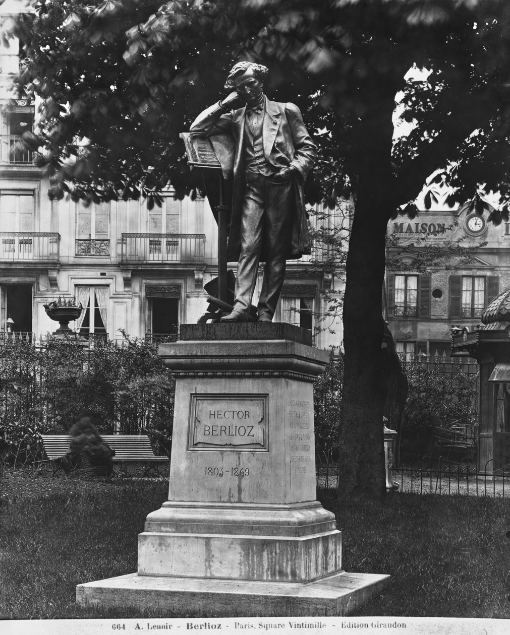 纪念碑Hector Berlioz，Square Vintimille，1884年（石头和青铜） 作者 阿尔弗雷德·查尔斯·勒努瓦