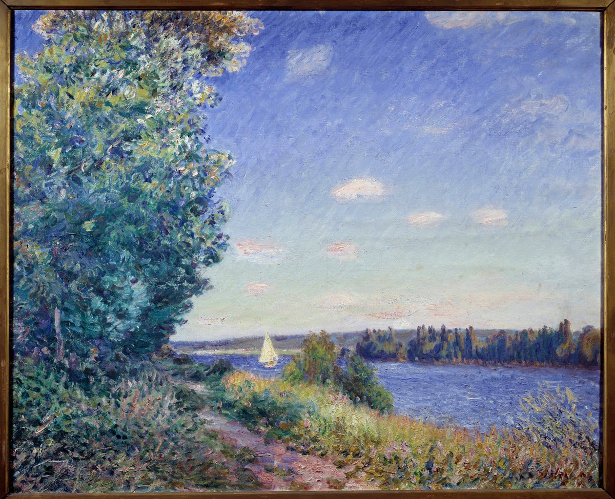 Le chemin au bord de l