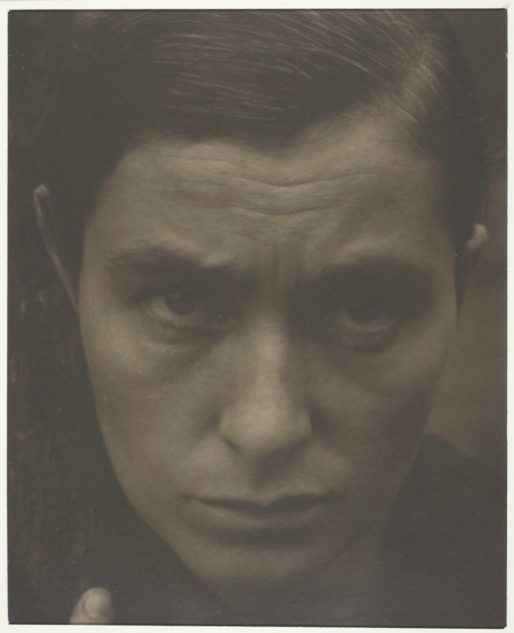 丽贝卡-萨尔斯伯里-斯特兰德，1922年。 作者 阿尔弗雷德·斯蒂格利茨