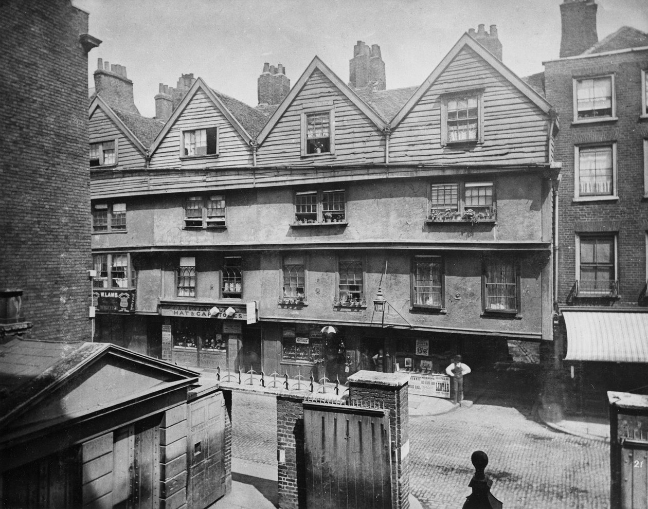 Gray&39;s Inn Lane，Holborn，c.1878 作者 阿尔弗雷德和约翰·布尔