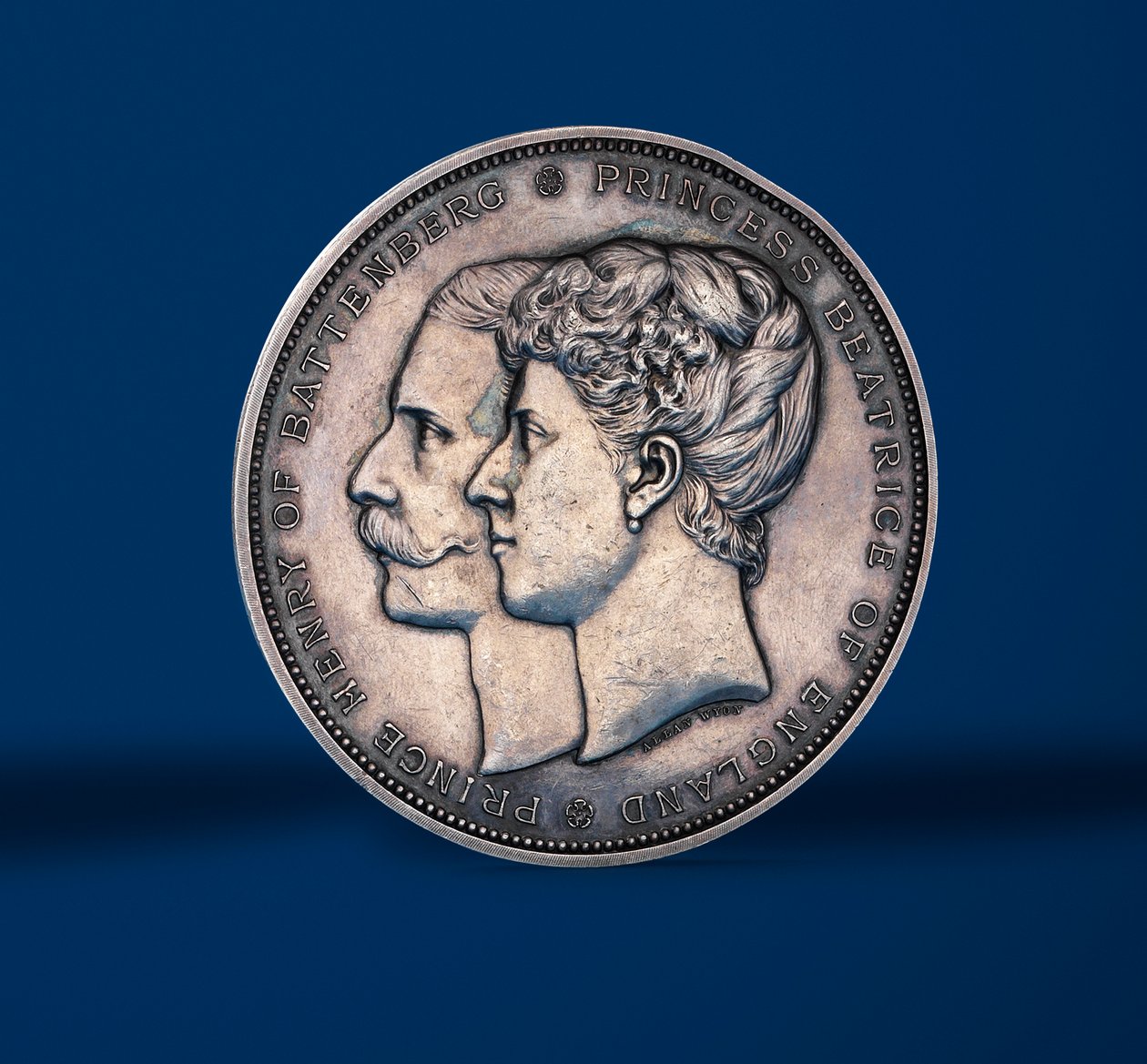 纪念比阿特丽斯公主和1885年巴滕伯格的亨利王子的婚姻（银）（正面419675） 作者 阿尔弗雷德·怀恩（Joseph Shephard Wyon）