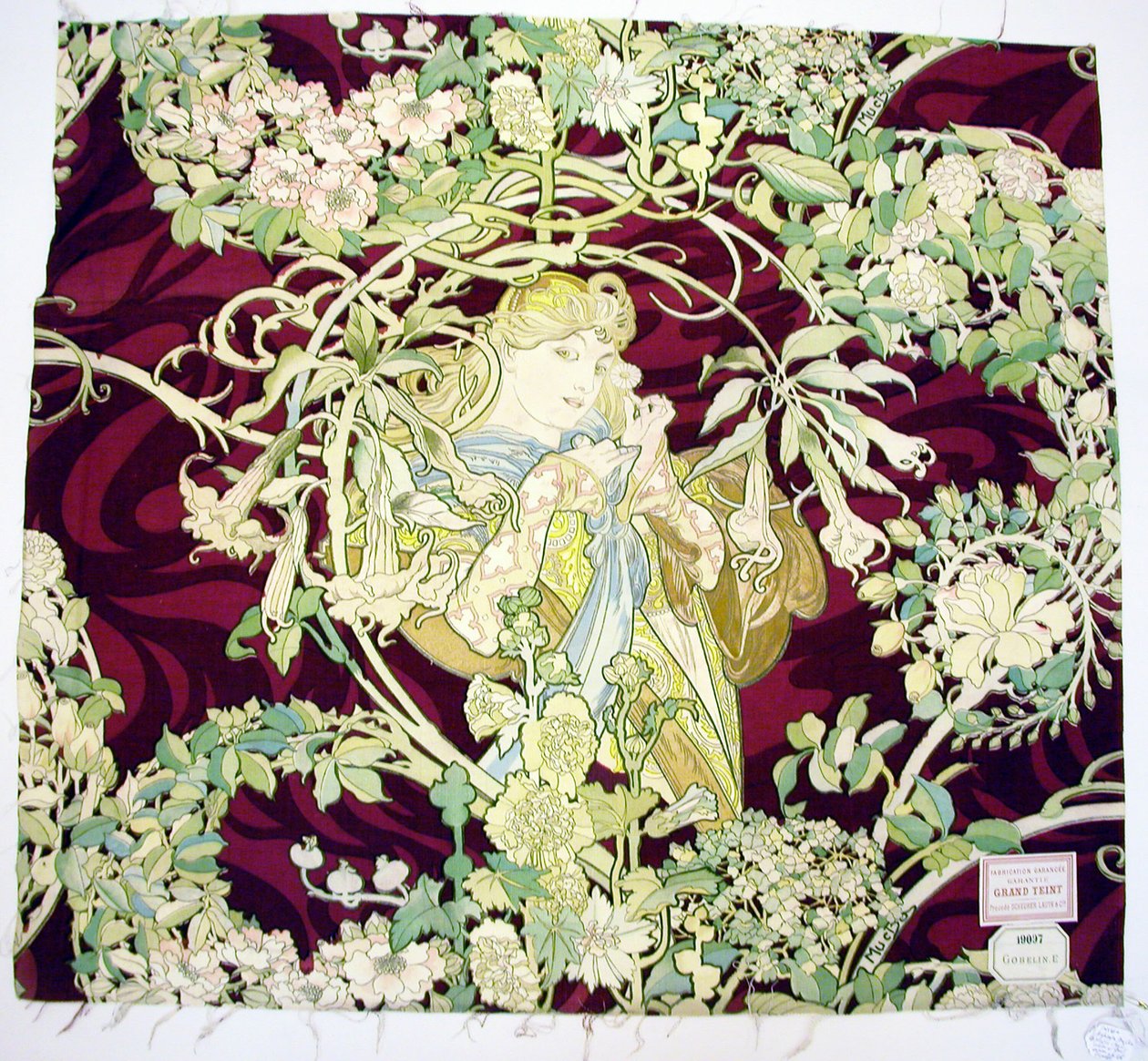 题为 "Femme à marguerite"（戴雏菊的女人）的画板 作者 阿尔方斯·玛丽·穆夏