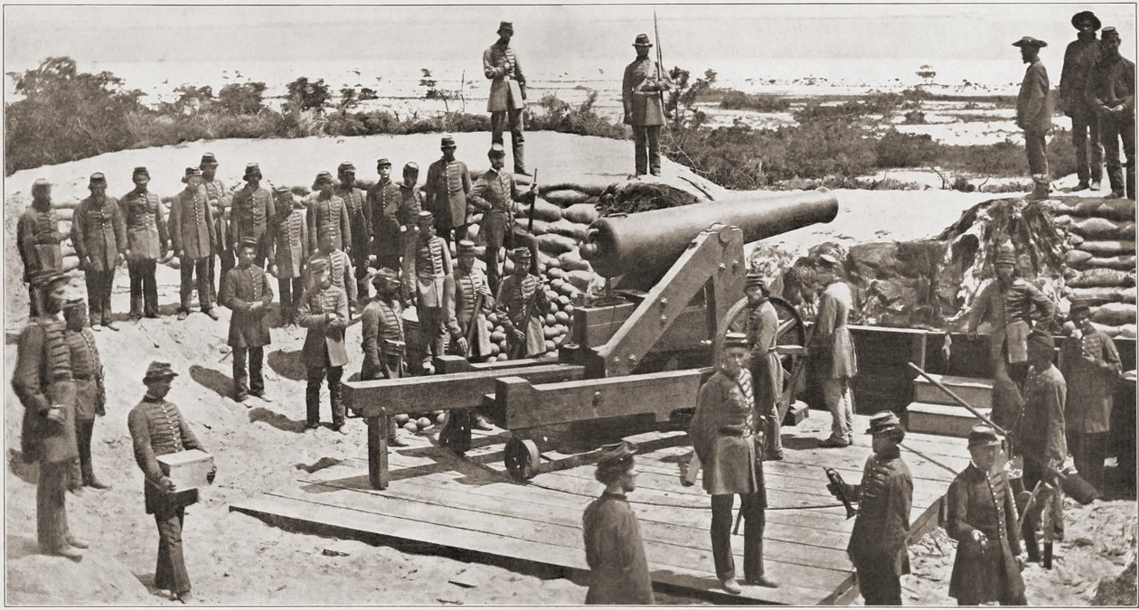 在1861年3月的美国内战之前，同盟的32磅大炮和民兵炮手俯瞰佛罗里达州彭萨科拉湾的入口 作者 美国摄影师
