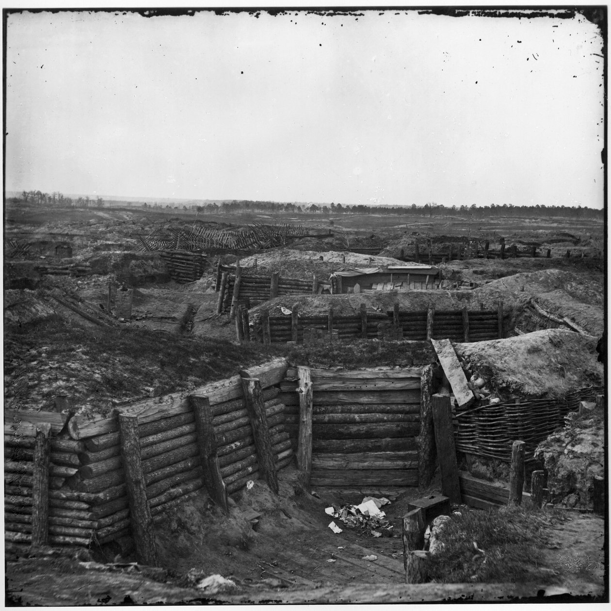 1865年4月，弗吉尼亚州彼得堡的Chevaux-de-Frize同盟防御工事 作者 美国摄影师