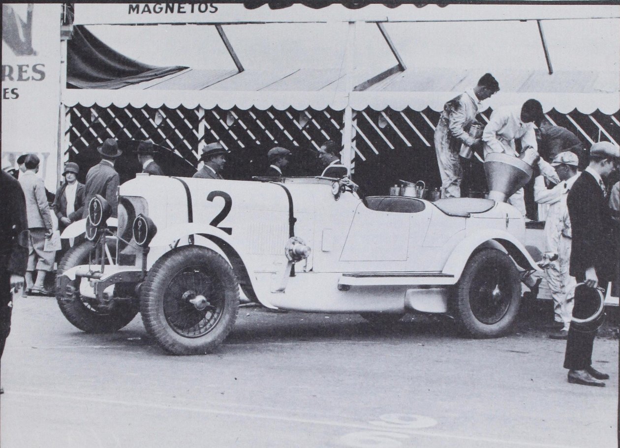 杜邦汽车，1921年 作者 美国摄影师
