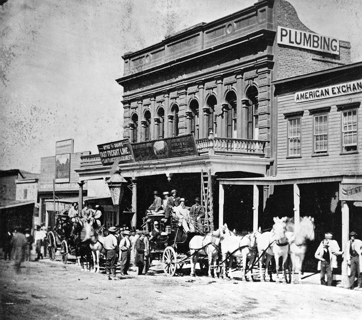 Wells，Fargo und Co.s Express Office，C Street，Virginia Street，Nevada，来自加利福尼亚州的Gems风景画，由Lawrence and Houseworth出版，1866年 作者 美国摄影师
