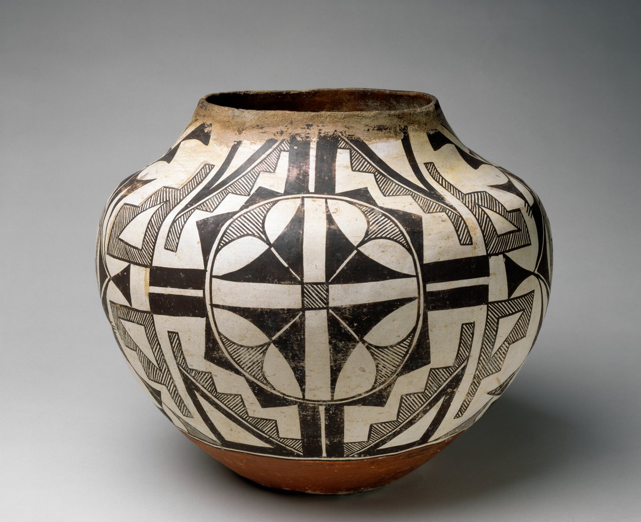 Acoma Pueblo jar，c.1890（带有彩色滑动涂料的陶器） 作者 美国学校