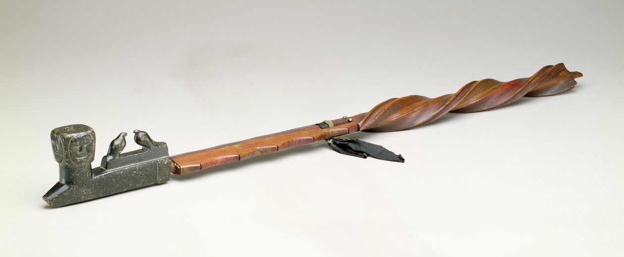管杆，Chippewa，c.1850（木材和金属） 作者 美国学校