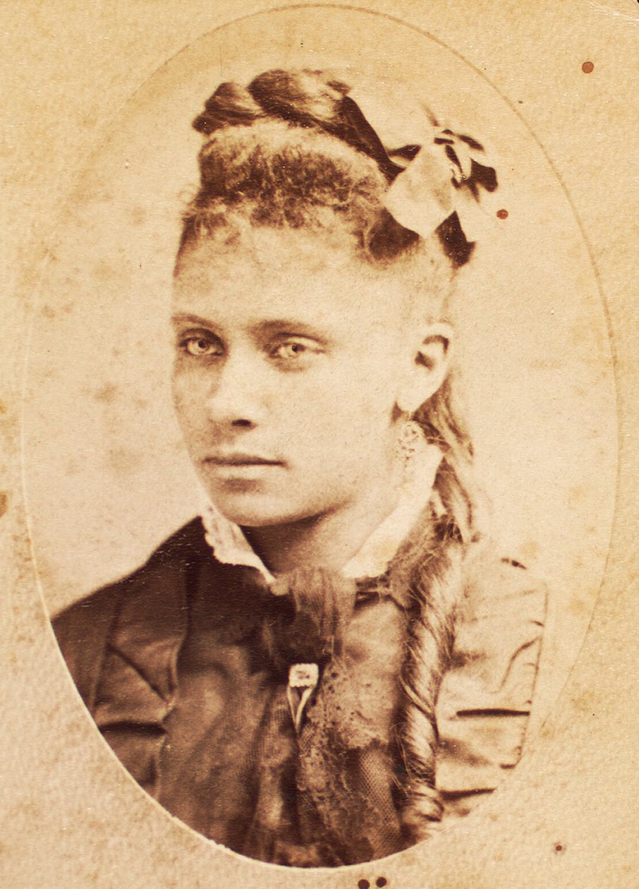 非洲裔美国女性年轻人，1880年 作者 美国摄影师