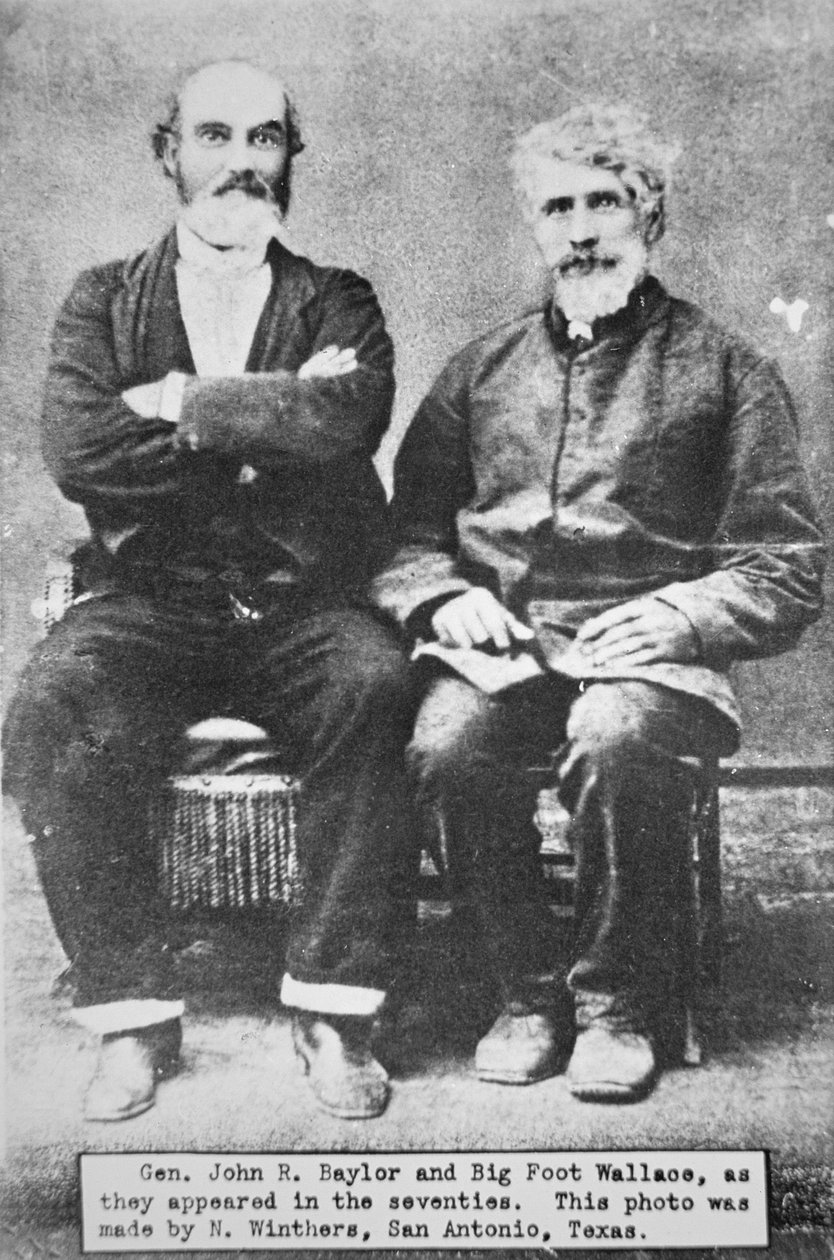约翰·R·贝勒将军（1822-94 年）和威廉·“大脚”·华莱士（1817-99 年）在圣安东尼奥 N. Winthers，约 1870 年（黑白照片） 作者 美国摄影师