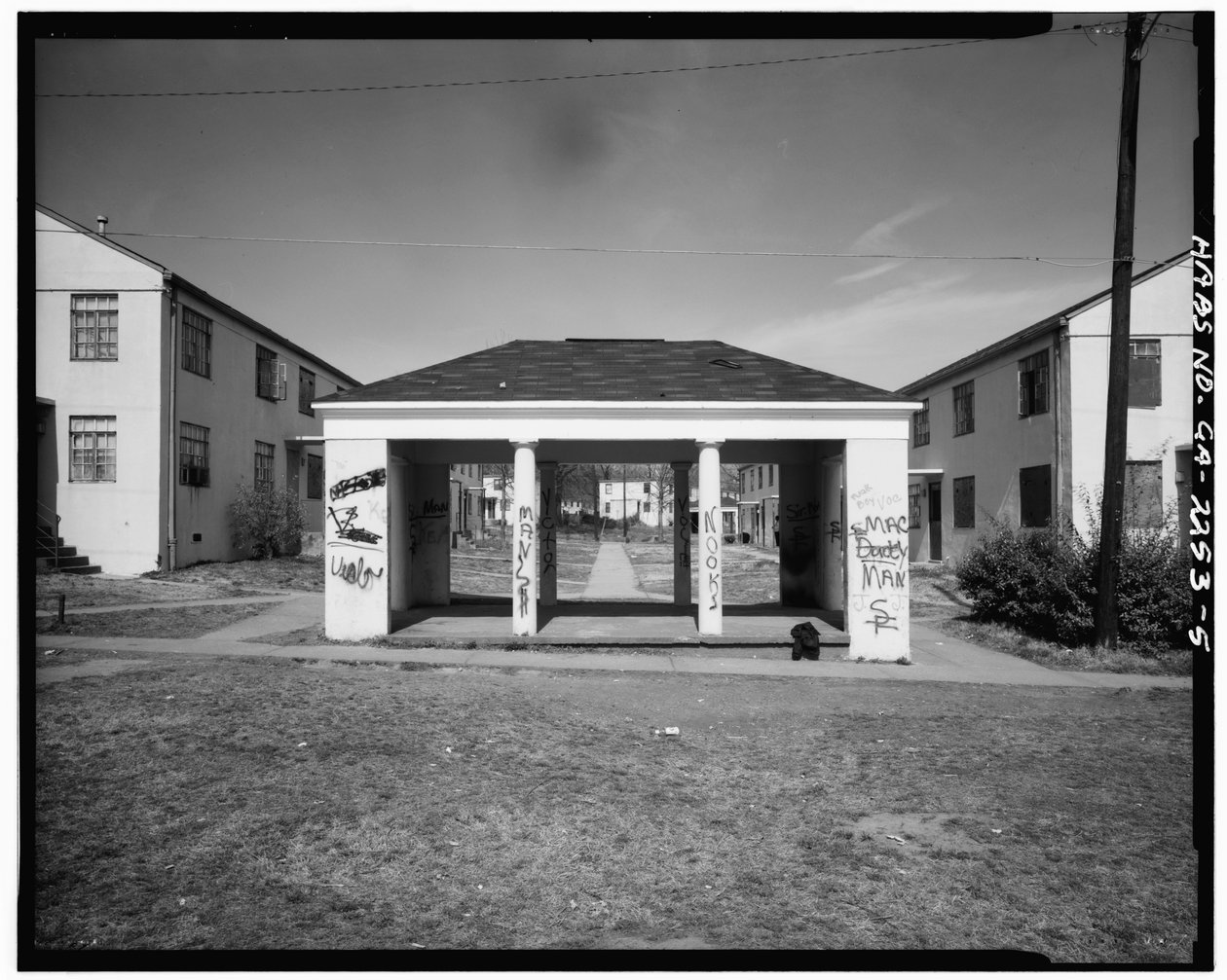John Hope Homes (Public Housing), Bounded by Larkin, Dora, Spelman Streets & Lane, Atlanta, Fulton County, GA (b/w photo) 作者 美国摄影师
