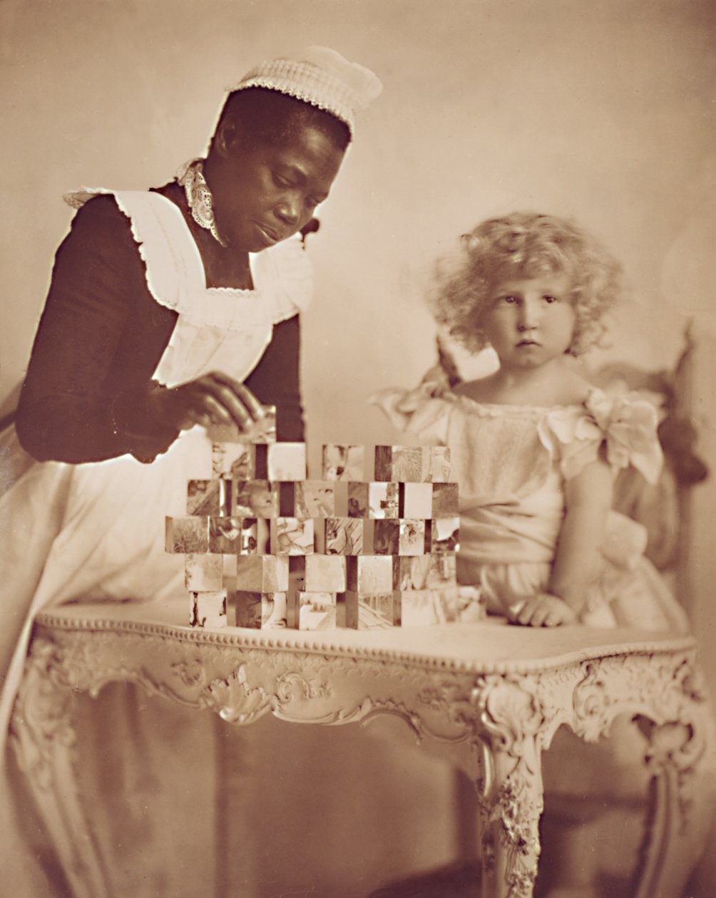 Maid DeAh，c.1900（蛋白打印照片） 作者 美国摄影师
