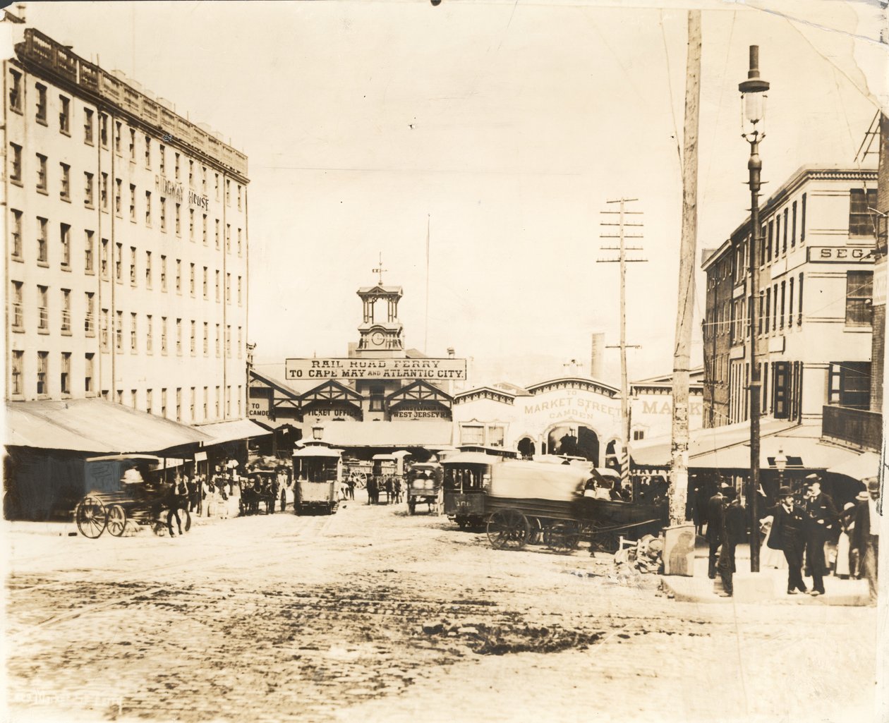 特拉华河前沿的市场街，c.1894（蛋白印刷品） 作者 美国摄影师