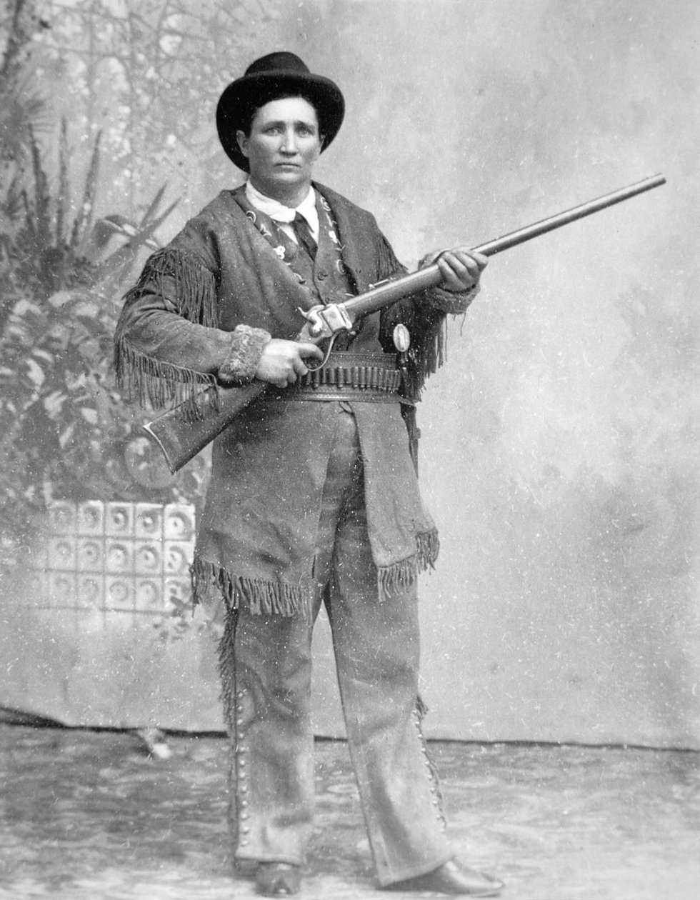 玛莎-简-坎纳里（Calamity Jane）（1852-1903）（黑白照片）。 作者 美国摄影师