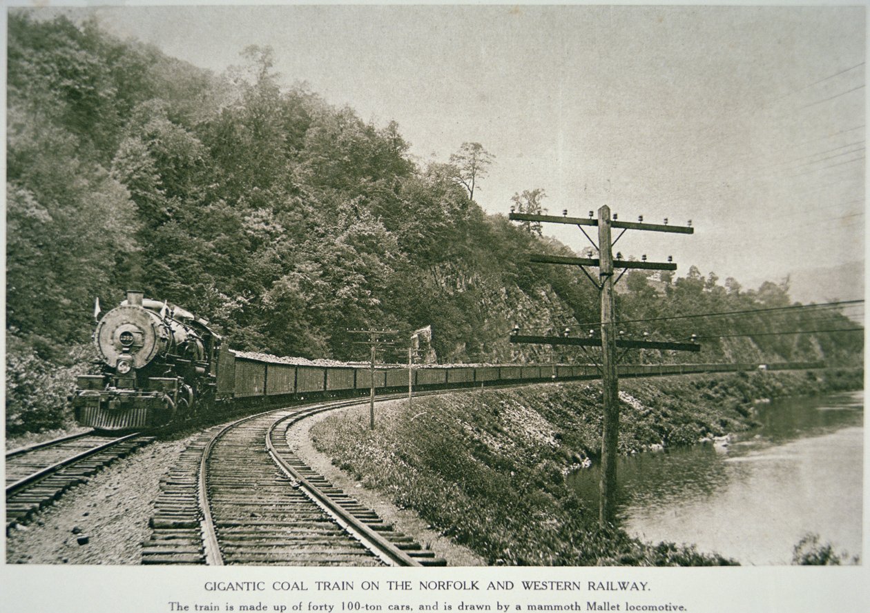 诺福克和西部铁路，约1925年（黑白照片）。 作者 美国摄影师
