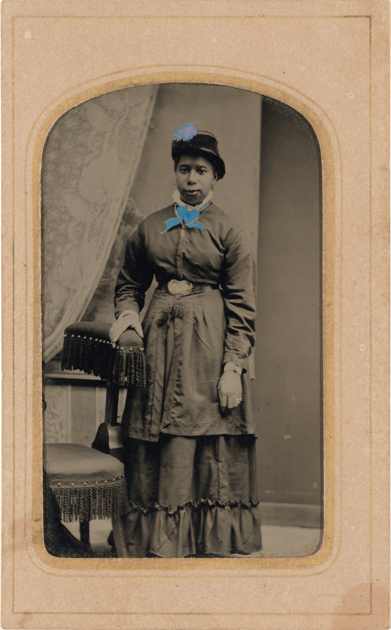 妇女肖像，约 1880 年代（照片19 世纪 80 年代（照片） 作者 美国摄影师